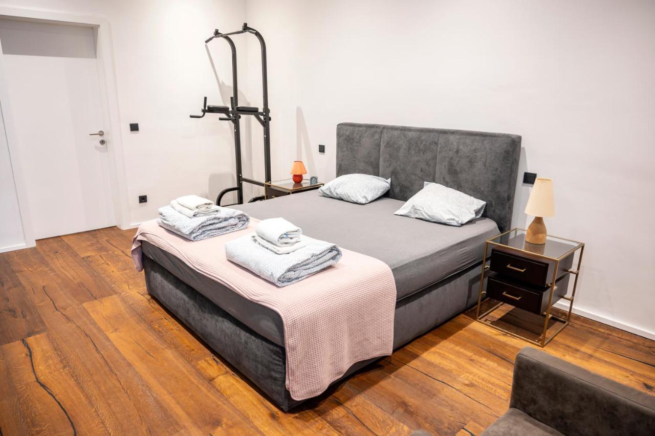 Komfortable Wohnung Schoenbrunn ウィーン エクステリア 写真